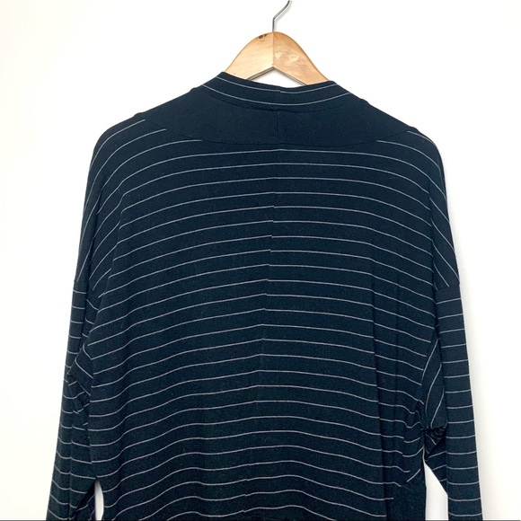 Lilith Paris French Lagenlook V Neck Black Cardigan - Picture 14 of 15